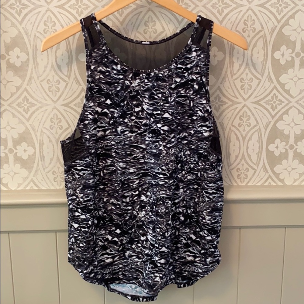 NWOT Lululemon Top